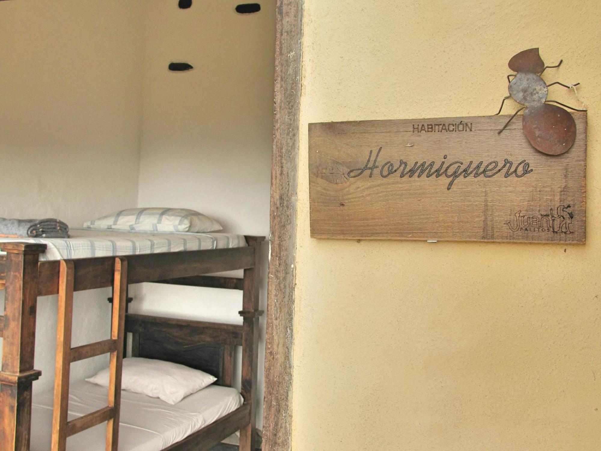 לוס סאנטוס Hostal Juan Palitos מראה חיצוני תמונה